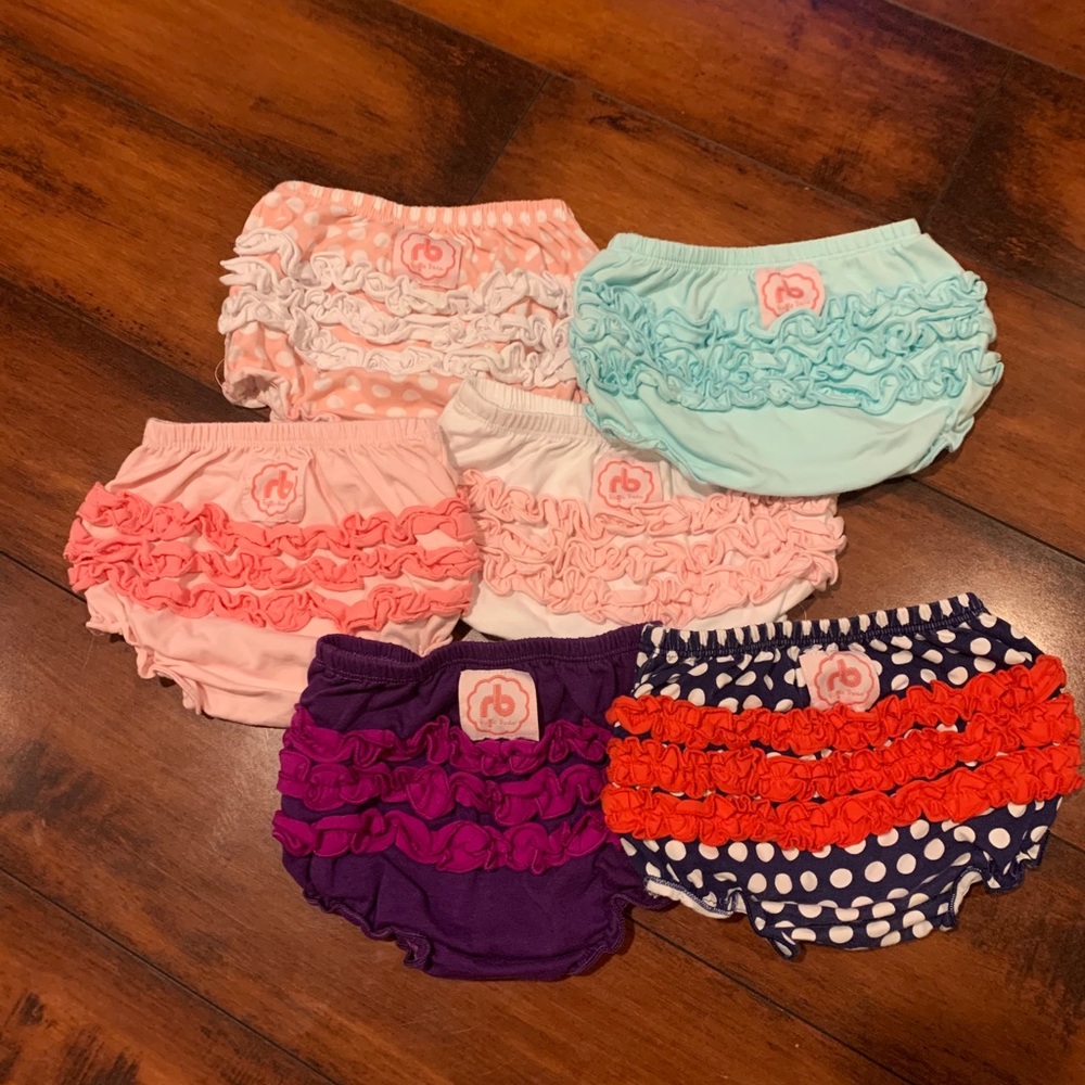 (SOLD) RuffleButt Bloomers - 6-12 & 12-18 mo.